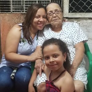 Meet your Posher, Abejita